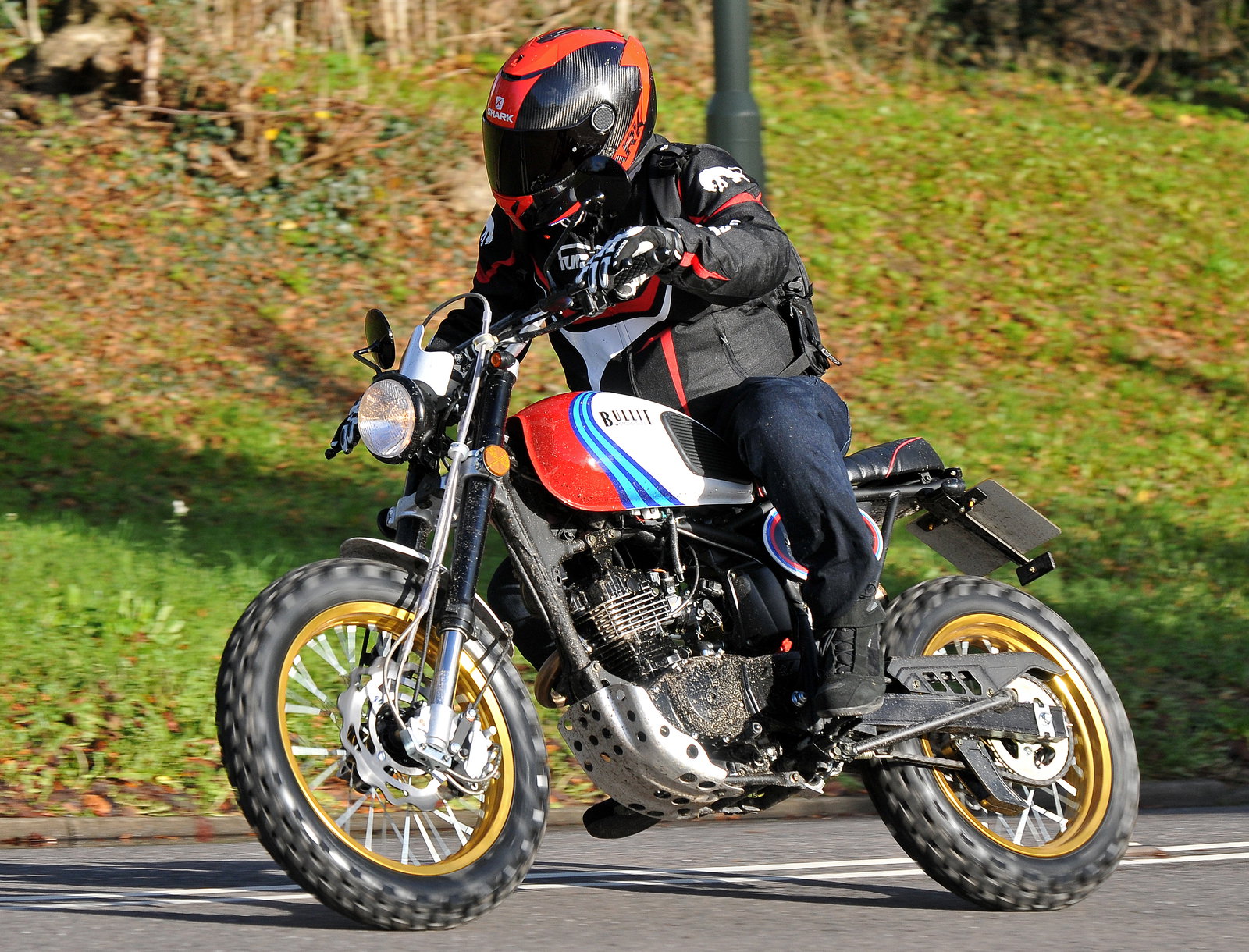 Bullit Hero 125